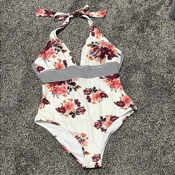 Floral one piece Swimsuit/ bathing suite - Picture 1 of 5